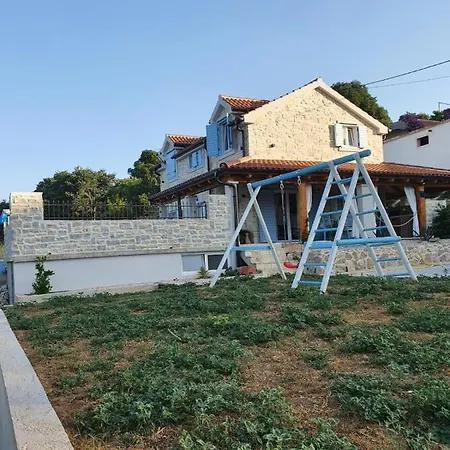 Vila Stone Cara D Oro - Heated Infinity Pool & Views *