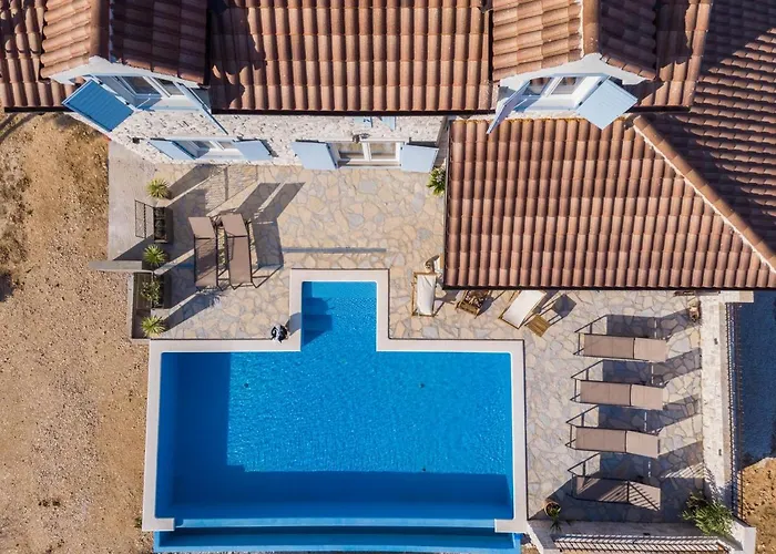 Stone Cara D Oro - Heated Infinity Pool & Views فيلة