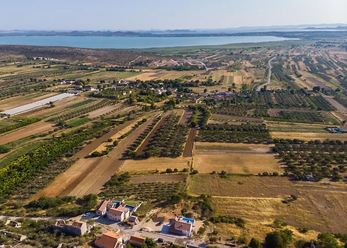 Stone Cara D Oro - Heated Infinity Pool & Views וילה *