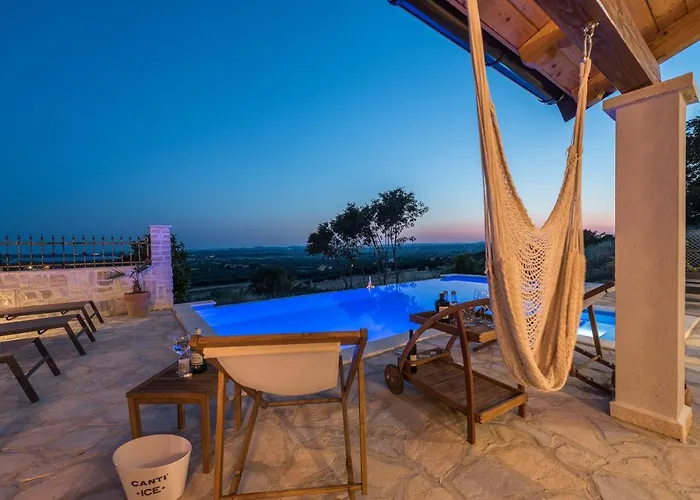 Stone Cara D Oro - Heated Infinity Pool & Views فيلة
