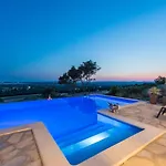 Stone Cara D Oro - Heated Infinity Pool & Views Villa