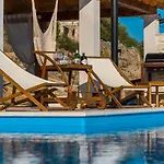 Stone Cara D Oro - Heated Infinity Pool & Views Villa